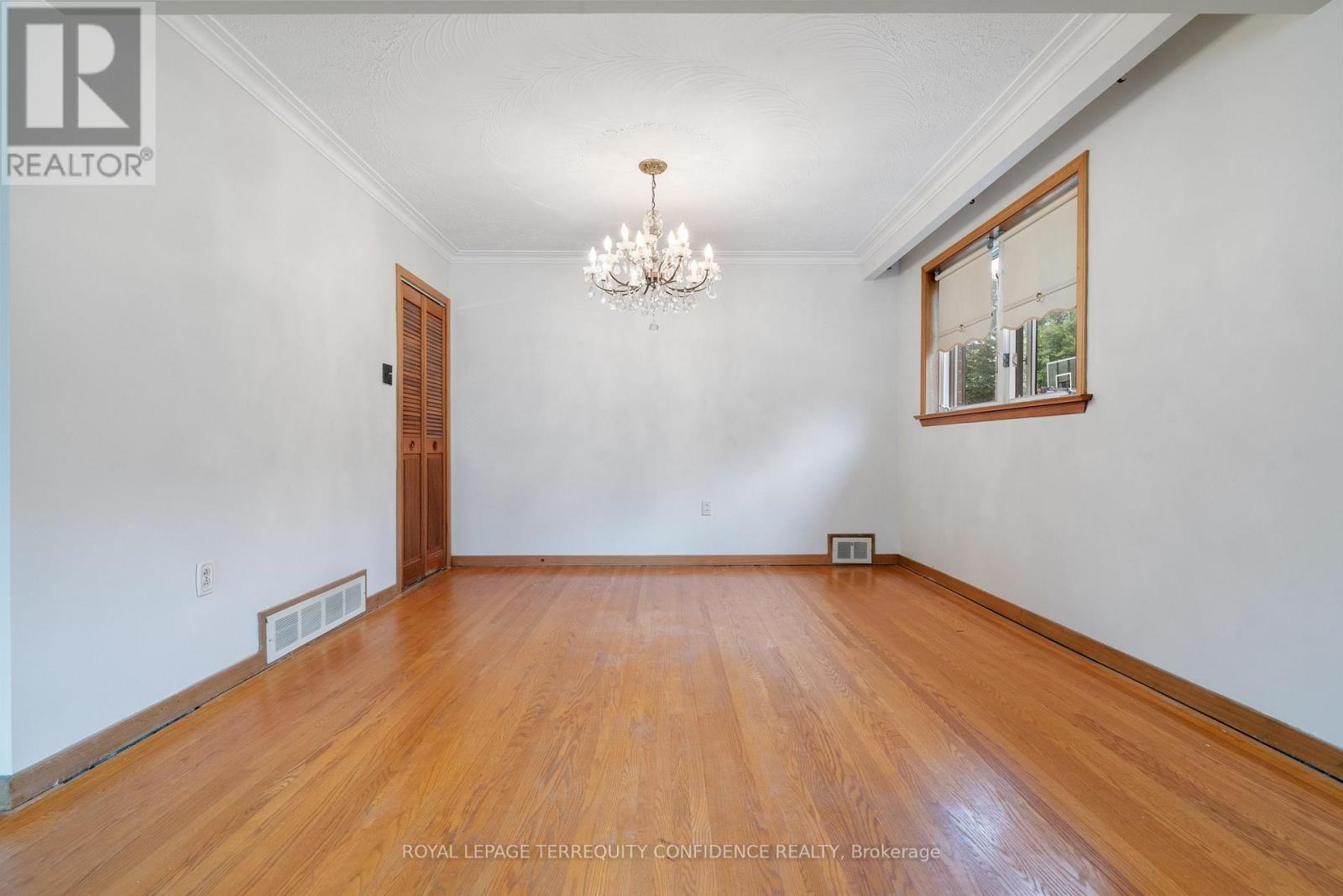 50 Wynn Road, Toronto, Ontario  M2R 1S9 - Photo 7 - C12581656