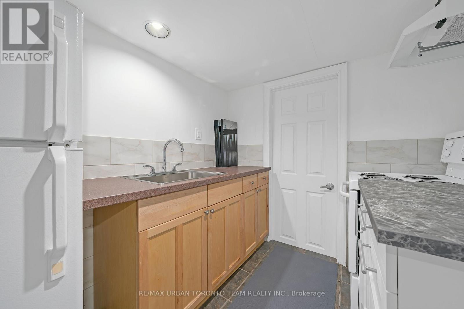 Main - 87 Oxford Street, Toronto, Ontario  M5T 1P2 - Photo 24 - C12581686