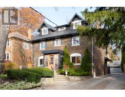 35 WEYBOURNE CRESCENT, Toronto, Ontario
