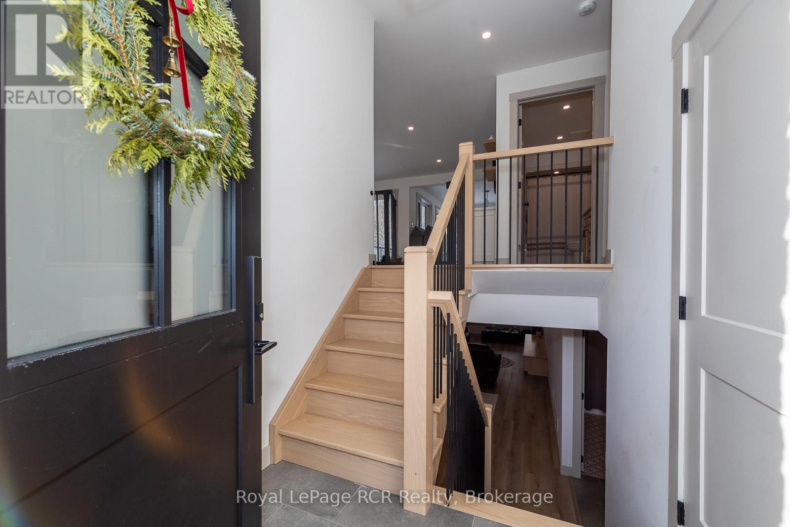 126 West Street, Georgian Bluffs, Ontario  N4K 5N7 - Photo 21 - X12415661