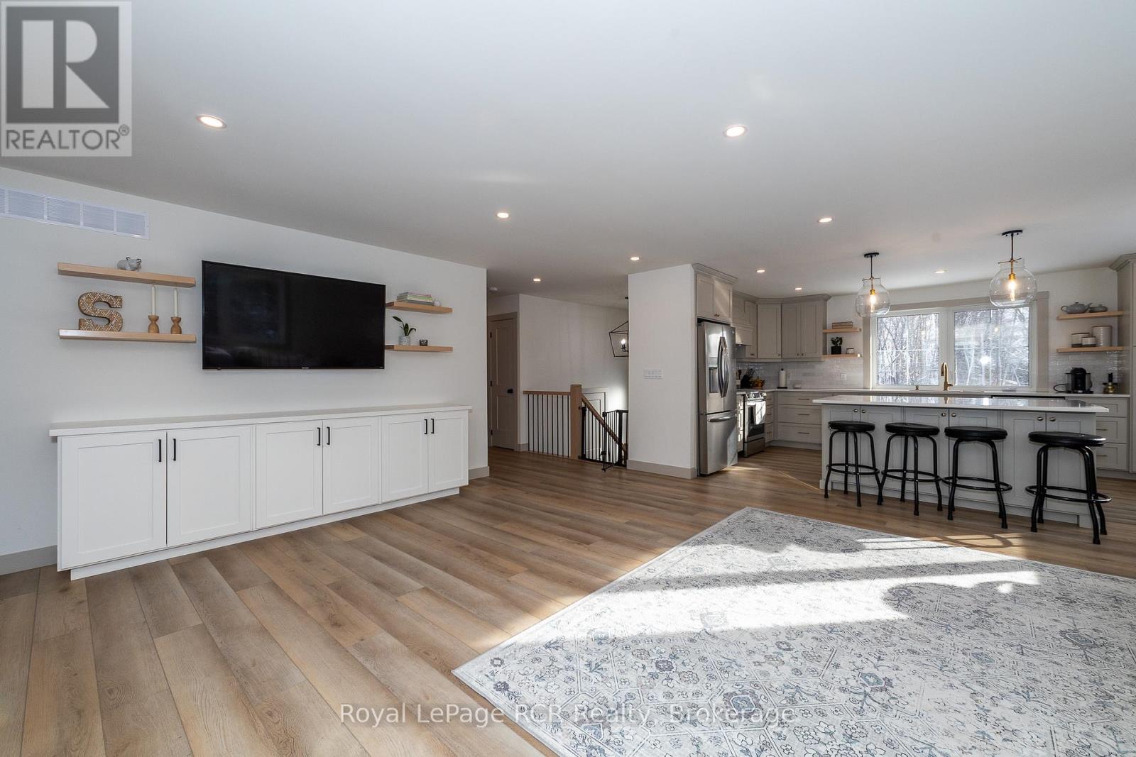 126 West Street, Georgian Bluffs, Ontario N4K 5N7 - Photo 28 - X12415708