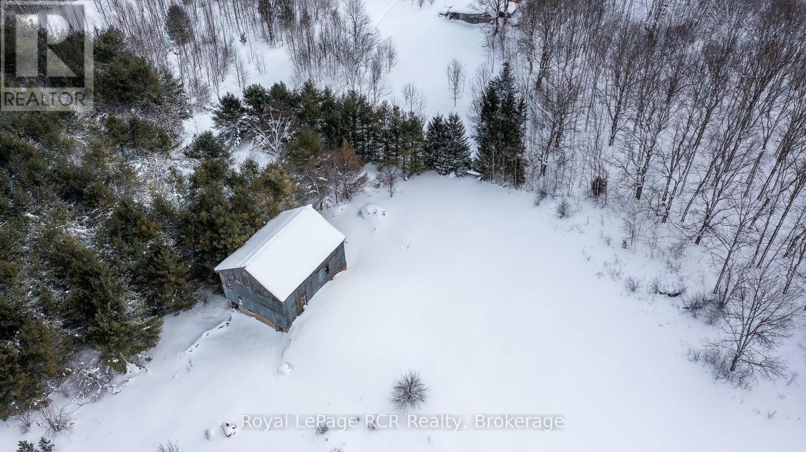 126 West Street, Georgian Bluffs, Ontario N4K 5N7 - Photo 3 - X12415708