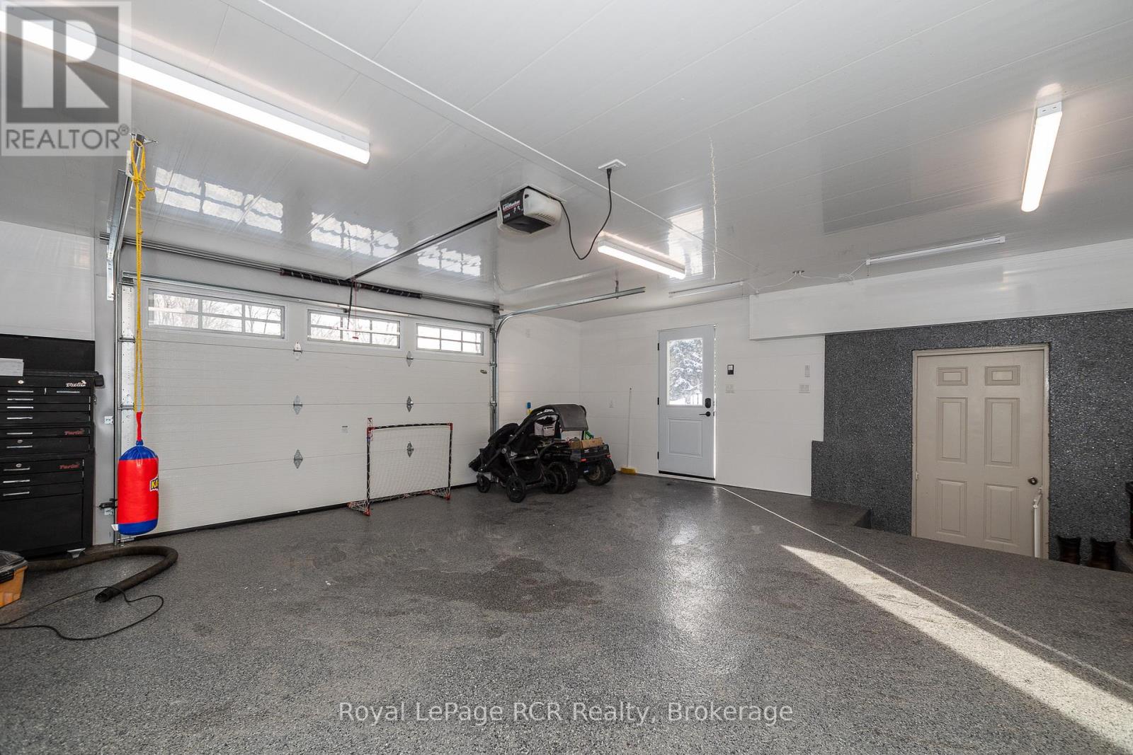 126 West Street, Georgian Bluffs, Ontario N4K 5N7 - Photo 50 - X12415708