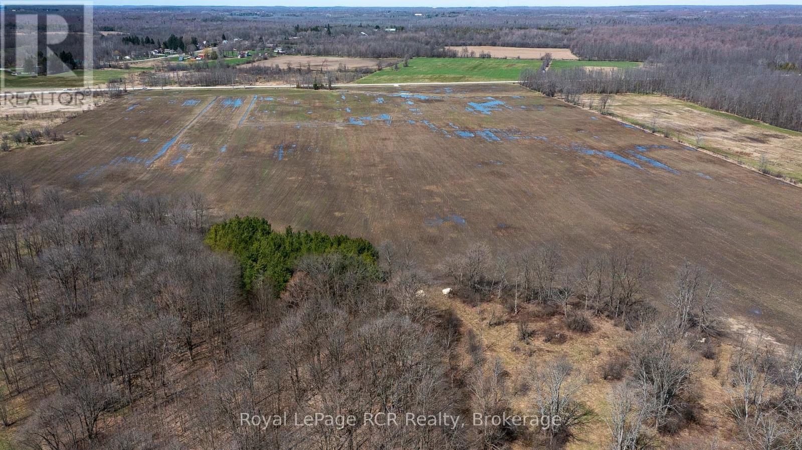 126 West Street, Georgian Bluffs, Ontario N4K 5N7 - Photo 7 - X12415708