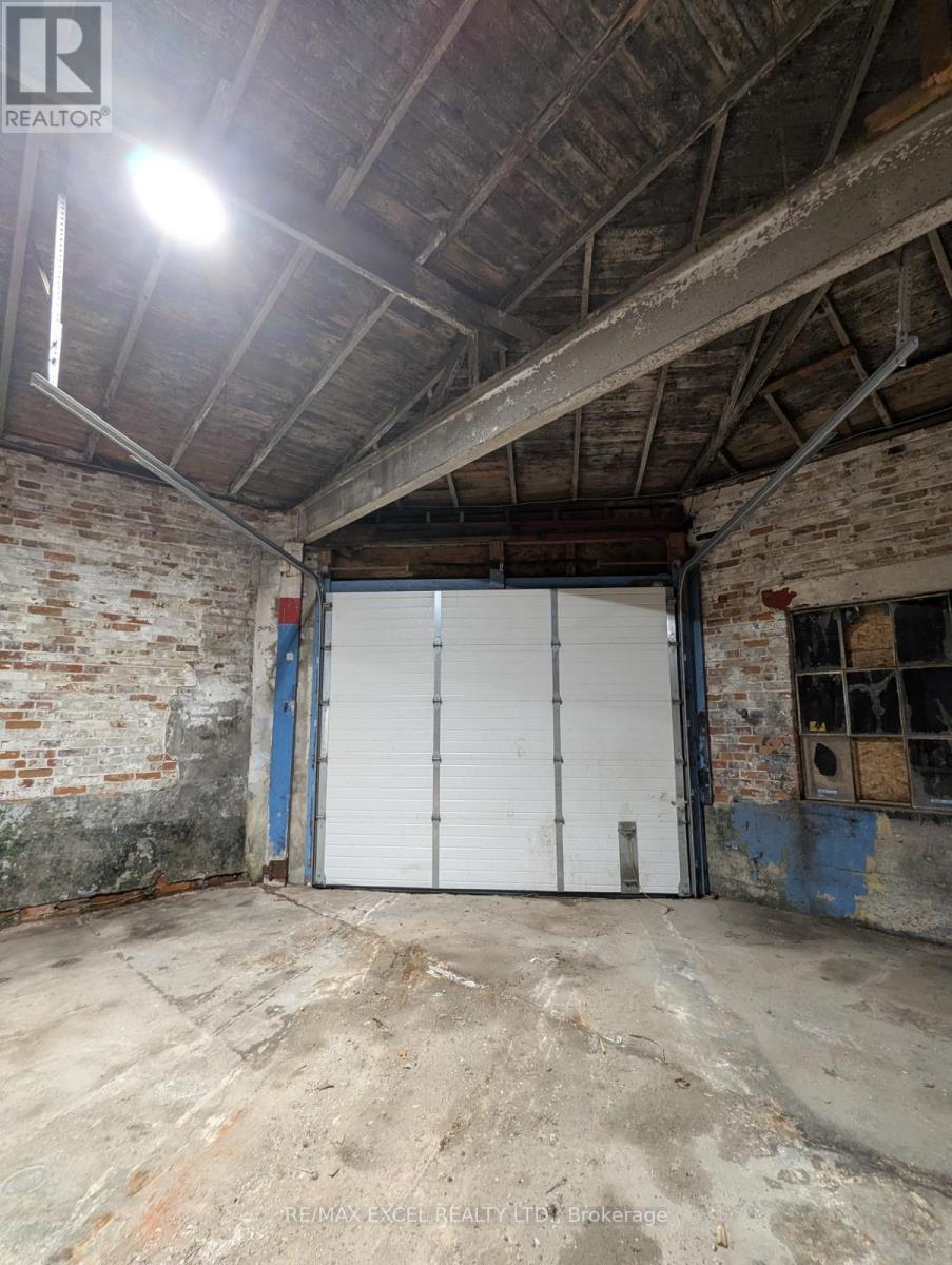 103 DUNDAS STREET E, Whitby, Ontario