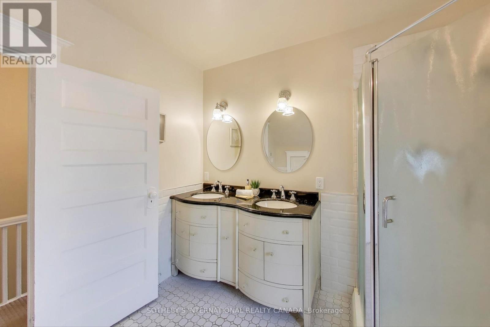 159 Glenmount Park Road, Toronto, Ontario  M4E 2N3 - Photo 33 - E12581820