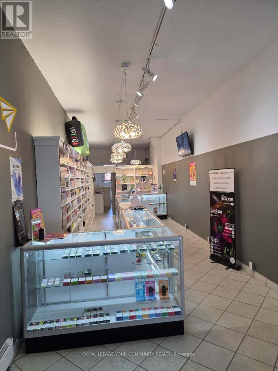 1003 Eglinton Avenue W, Toronto, Ontario  M5C 2C7 - Photo 2 - C12420158