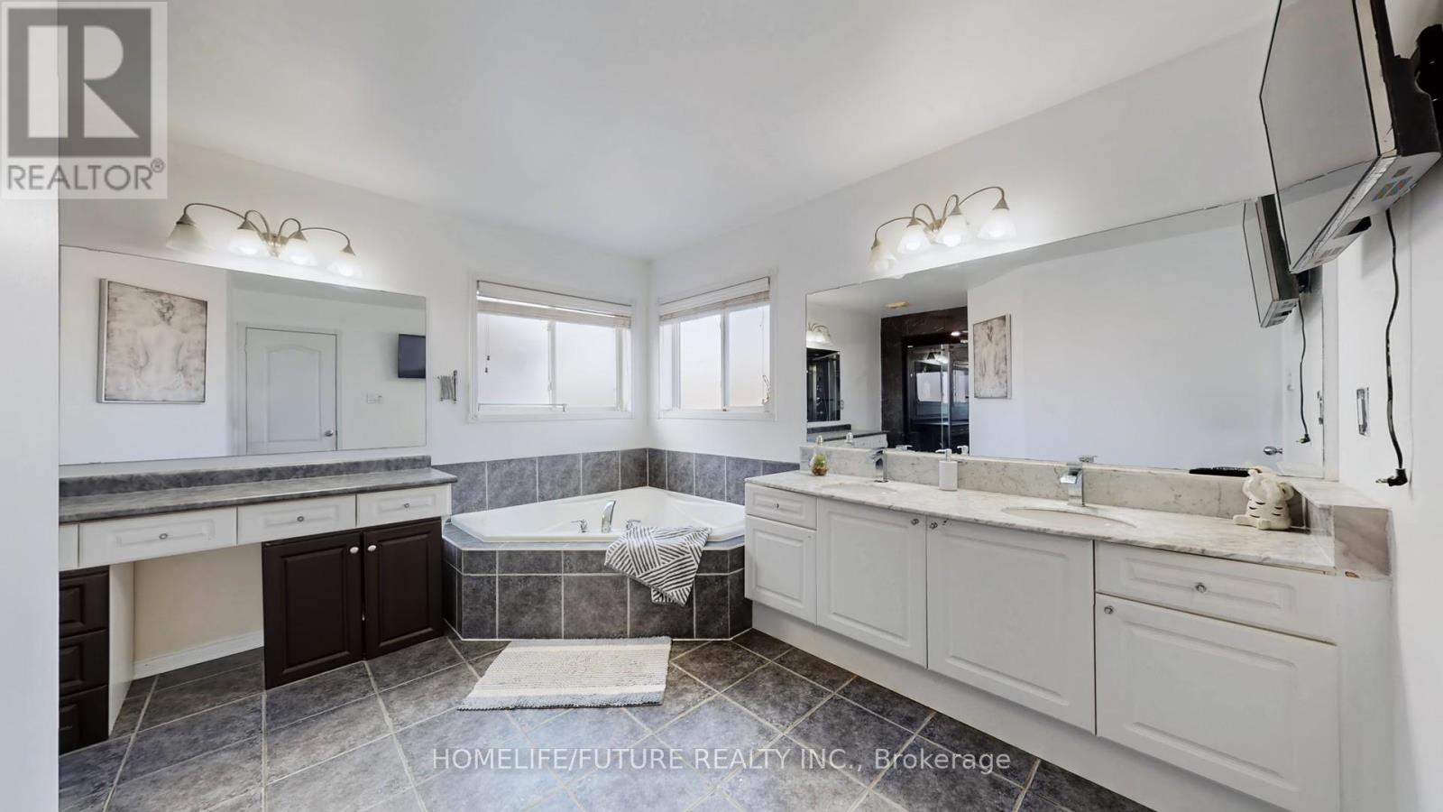 94 Carnwith Drive E, Whitby, Ontario L1M 2K8 - Photo 26 - E12570292