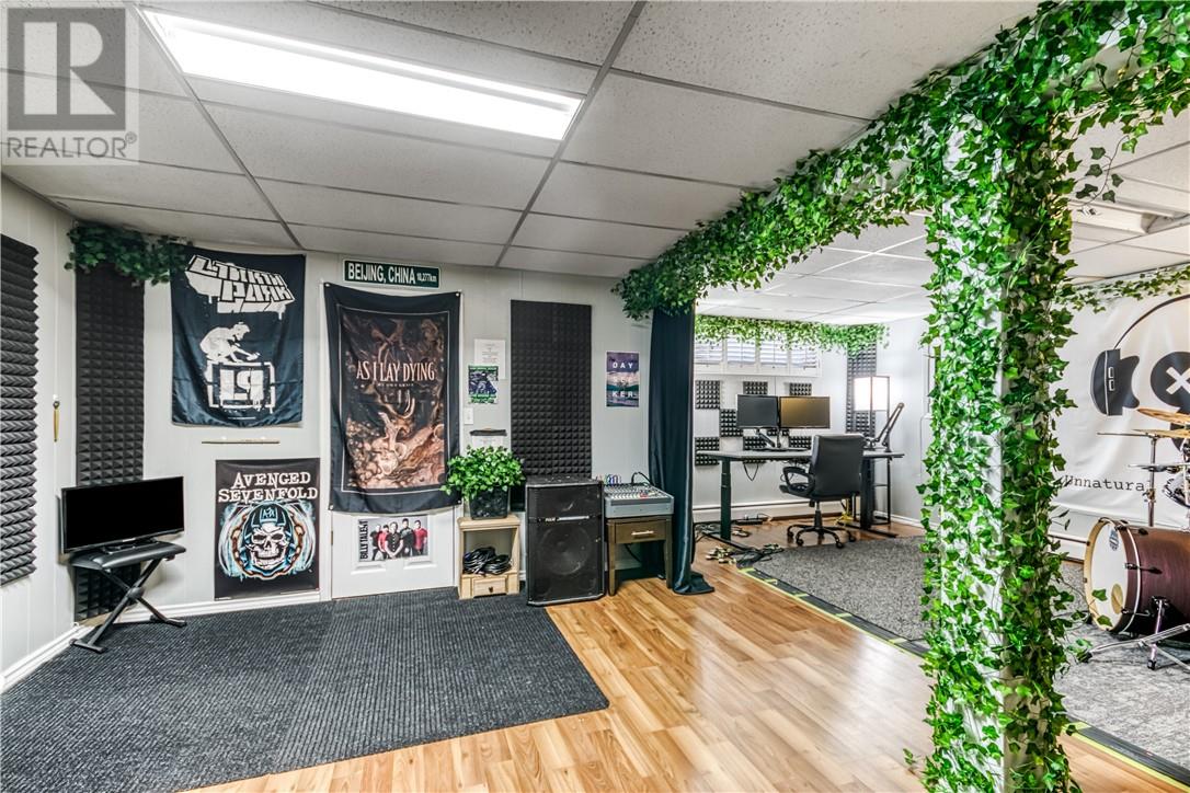 1581 Kelly Lake Road, Sudbury, Ontario  P3E 4L8 - Photo 19 - 2125777