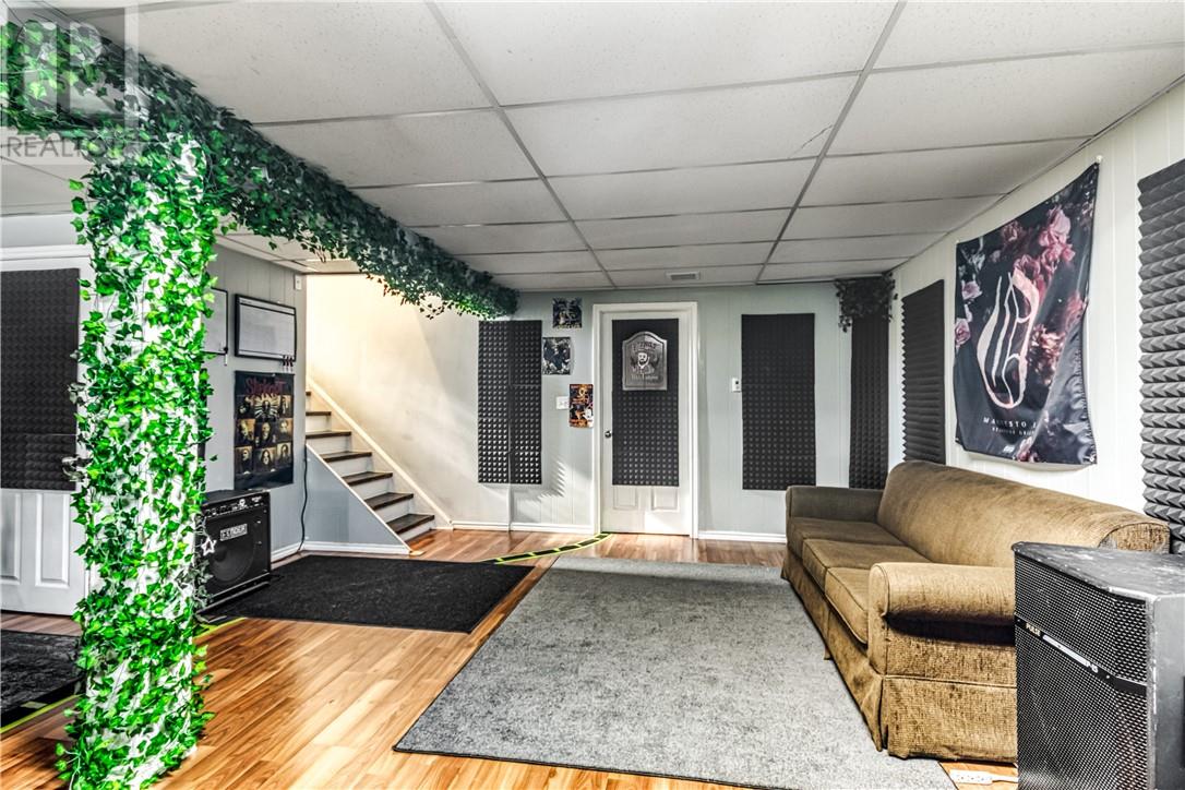 1581 Kelly Lake Road, Sudbury, Ontario  P3E 4L8 - Photo 17 - 2125777