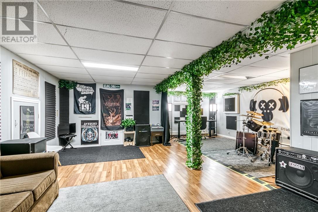 1581 Kelly Lake Road, Sudbury, Ontario  P3E 4L8 - Photo 18 - 2125777