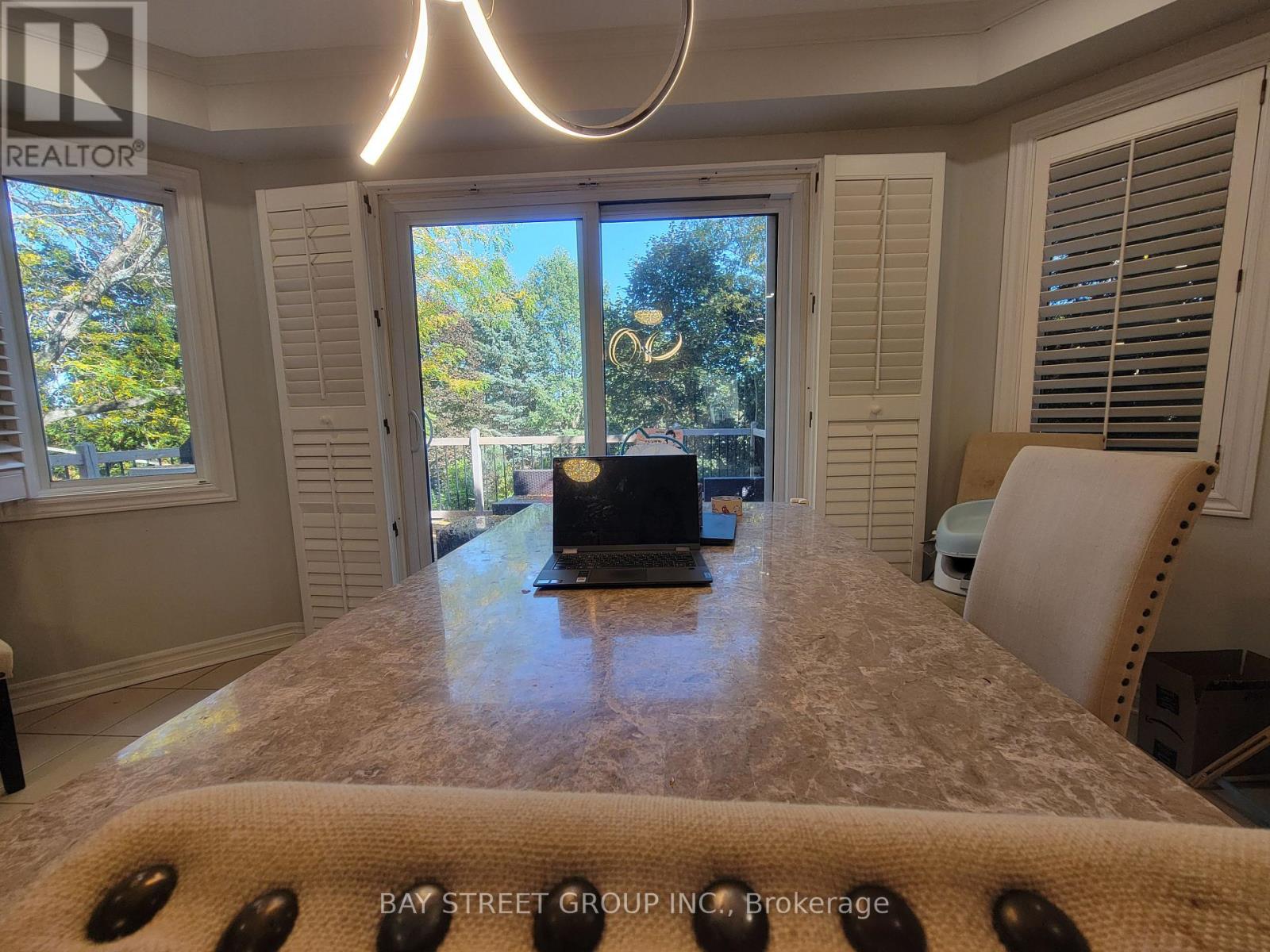 98 Brookeview Drive, Aurora, Ontario  L4G 6R5 - Photo 14 - N12581582