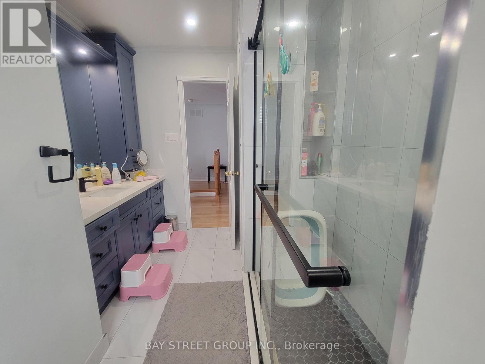 98 Brookeview Drive, Aurora, Ontario  L4G 6R5 - Photo 18 - N12581582