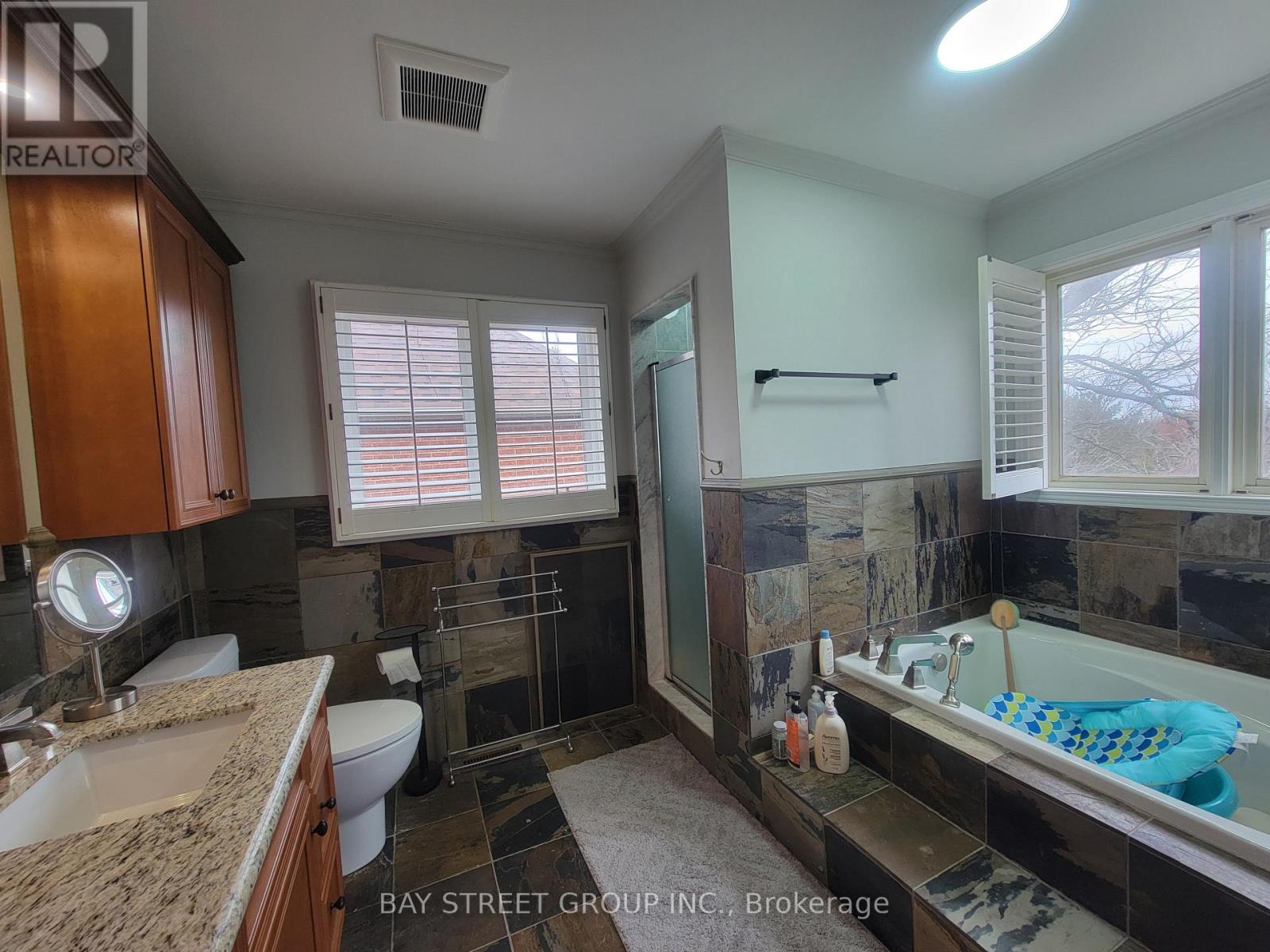 98 Brookeview Drive, Aurora, Ontario  L4G 6R5 - Photo 44 - N12581582