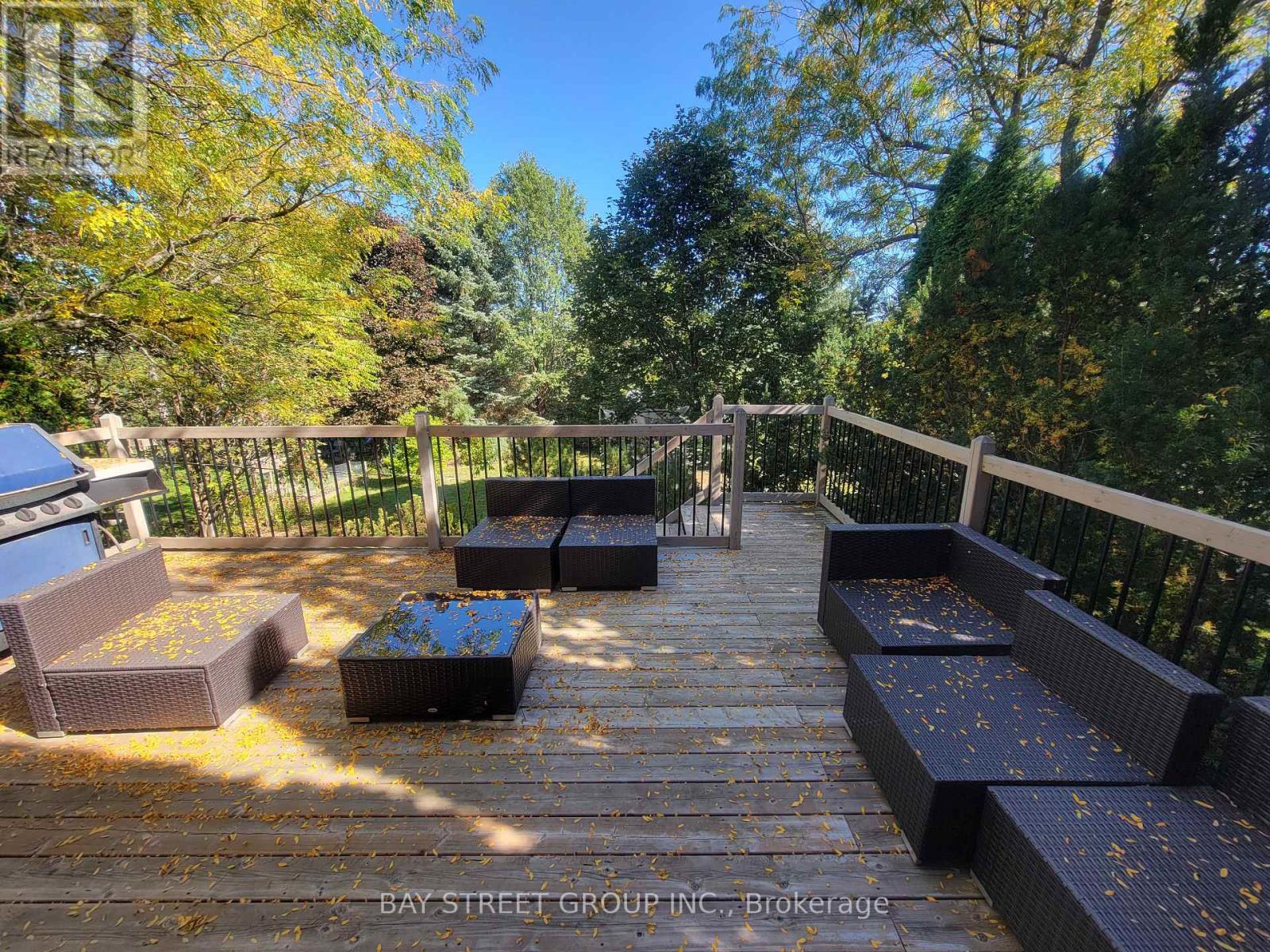 98 Brookeview Drive, Aurora, Ontario  L4G 6R5 - Photo 5 - N12581582