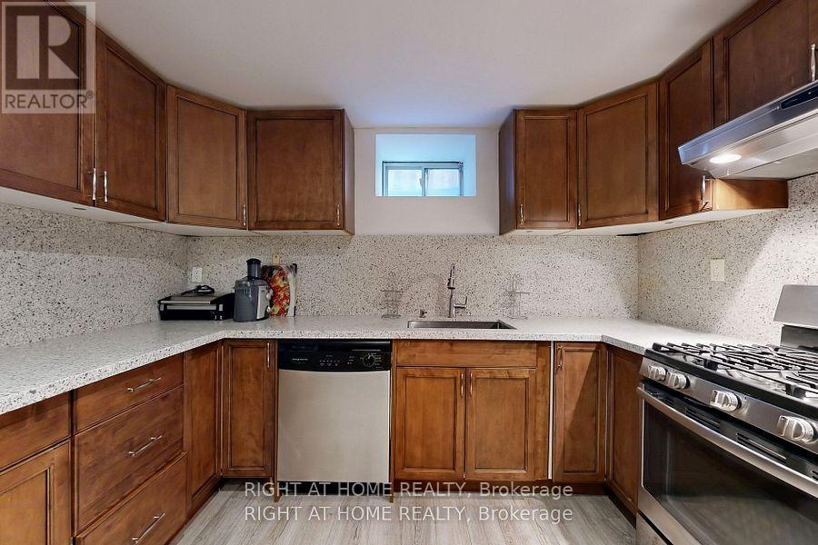 Bsmt - 8 Springbrook Drive, Richmond Hill, Ontario  L4B 3R9 - Photo 5 - N12581712