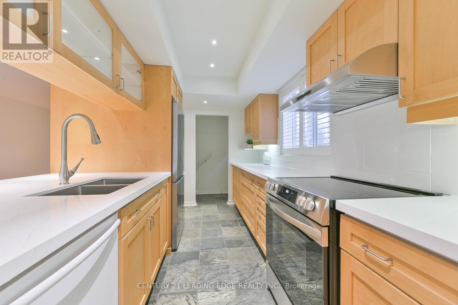 188 Krieghoff Avenue, Markham, Ontario L3R 1W3 - Photo 11 - N12581764