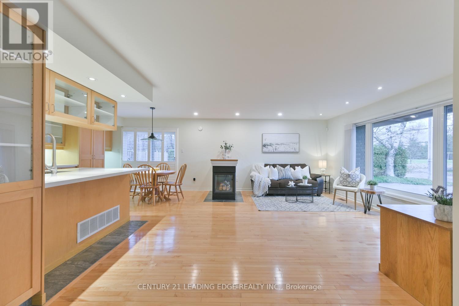 188 Krieghoff Avenue, Markham, Ontario L3R 1W3 - Photo 5 - N12581764