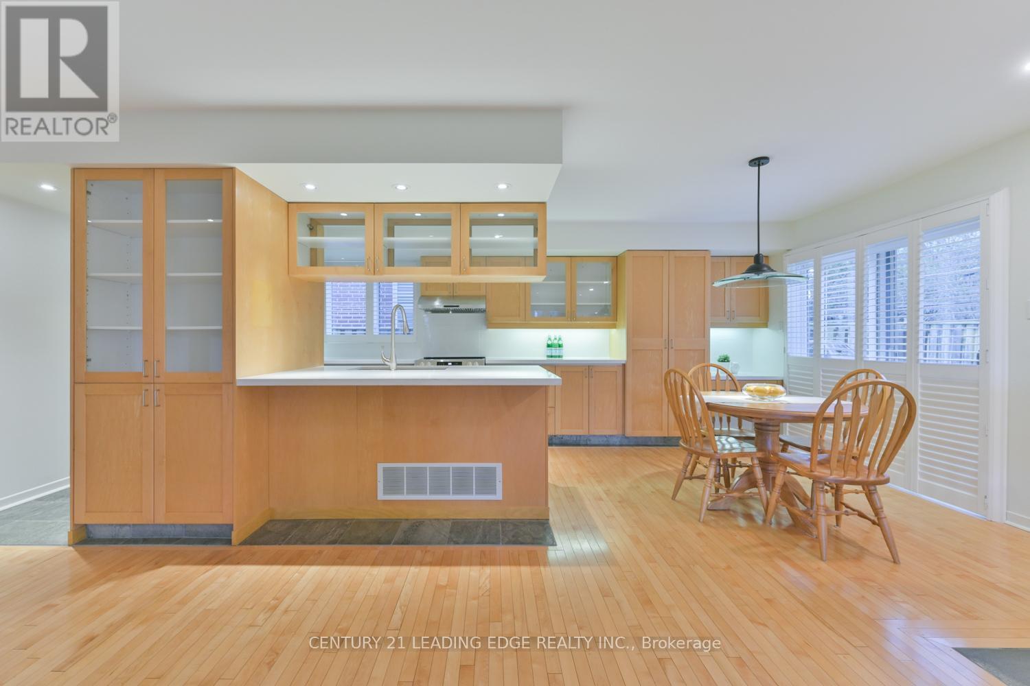 188 Krieghoff Avenue, Markham, Ontario L3R 1W3 - Photo 9 - N12581764