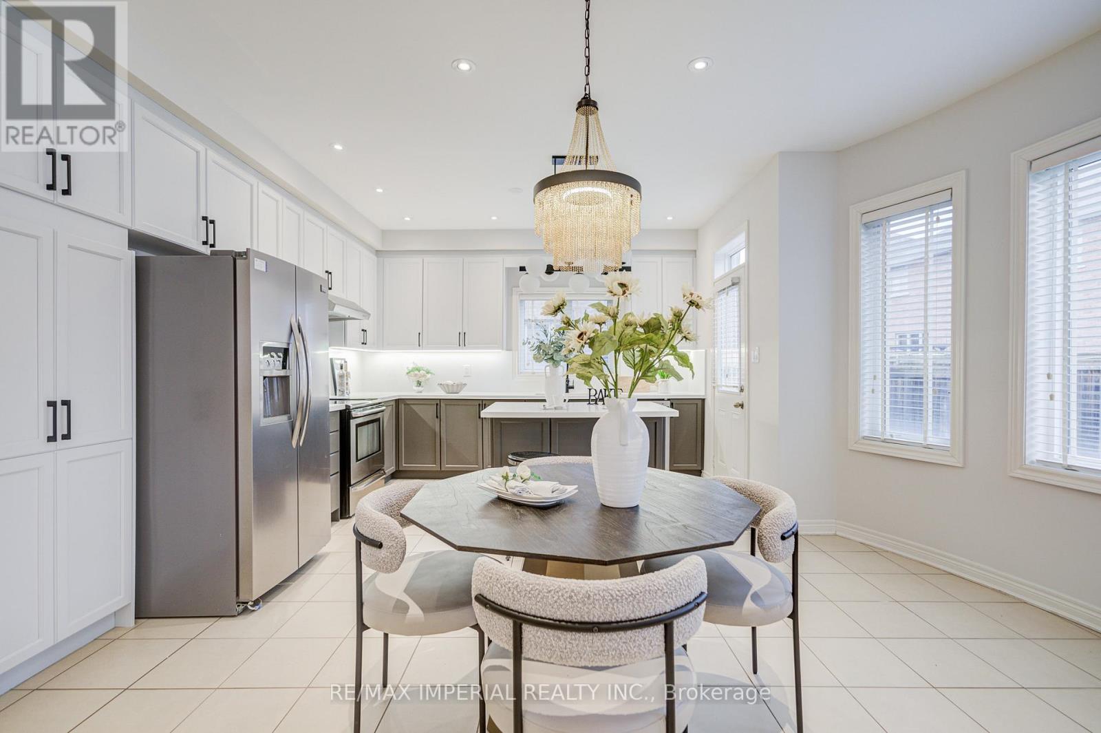 1199 Mctavish Dr. Drive, Newmarket, Ontario  L3X 0A8 - Photo 18 - N12581814