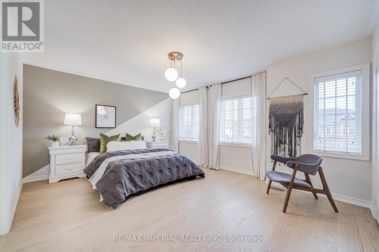 1199 Mctavish Dr. Drive, Newmarket, Ontario  L3X 0A8 - Photo 25 - N12581814