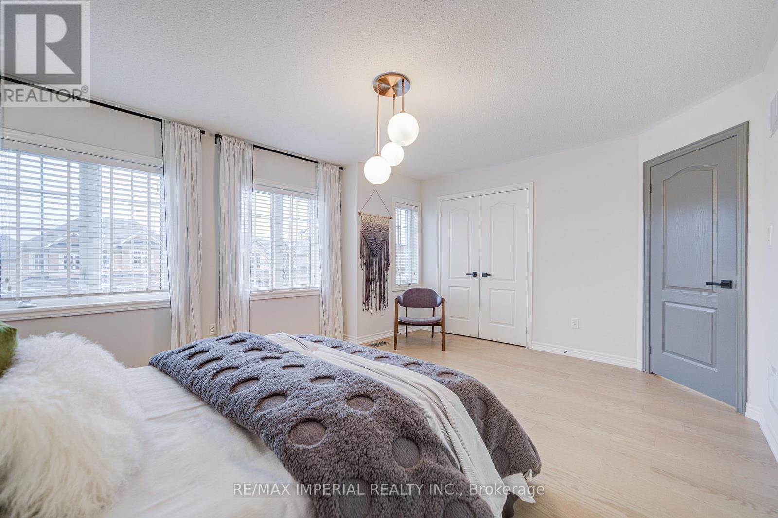 1199 Mctavish Dr. Drive, Newmarket, Ontario  L3X 0A8 - Photo 27 - N12581814