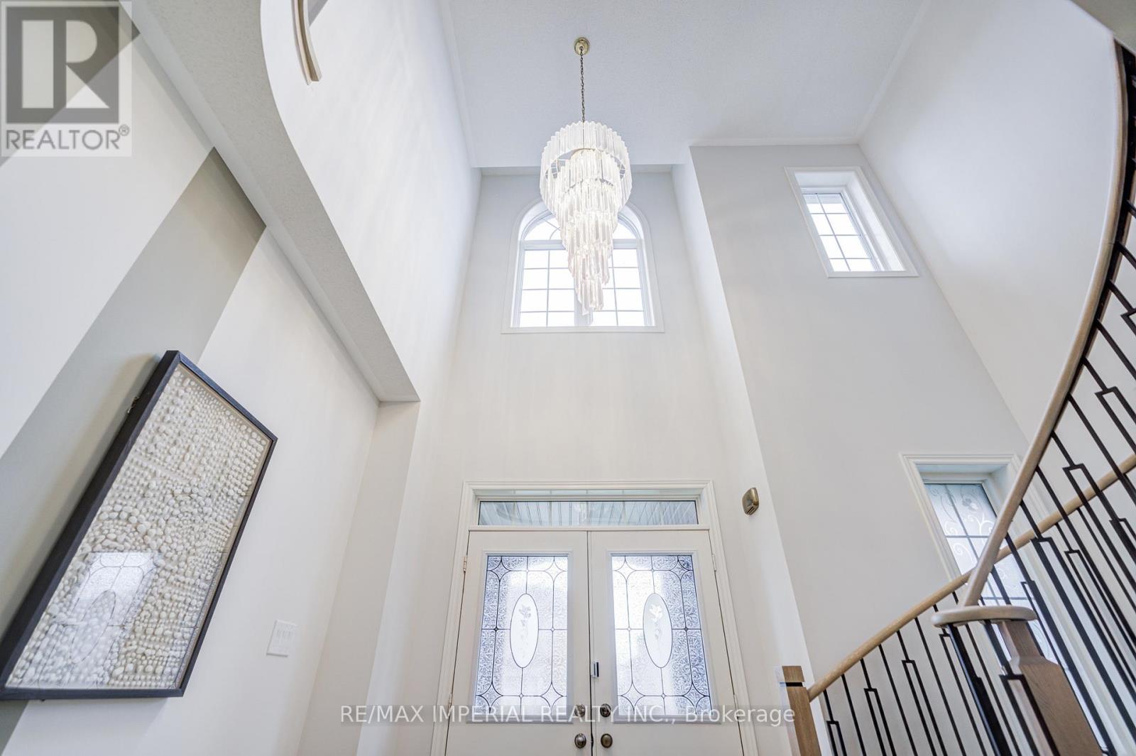 1199 Mctavish Dr. Drive, Newmarket, Ontario  L3X 0A8 - Photo 3 - N12581814