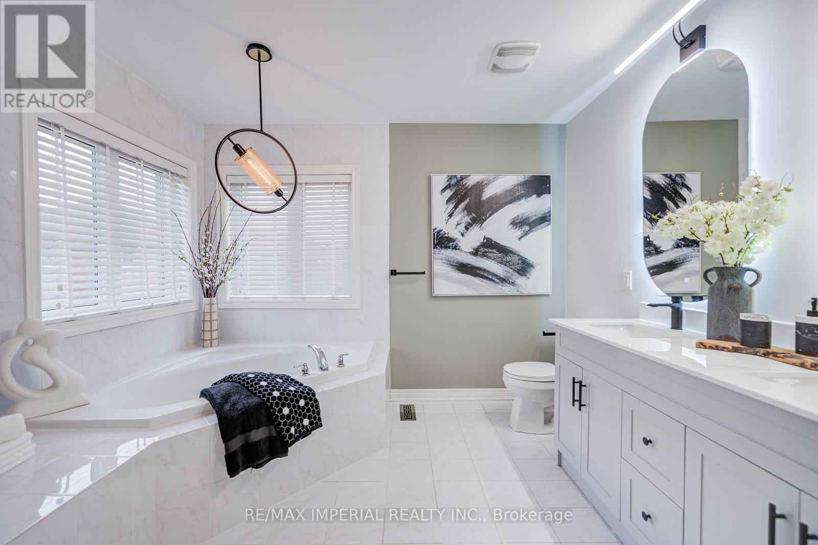 1199 Mctavish Dr. Drive, Newmarket, Ontario  L3X 0A8 - Photo 44 - N12581814