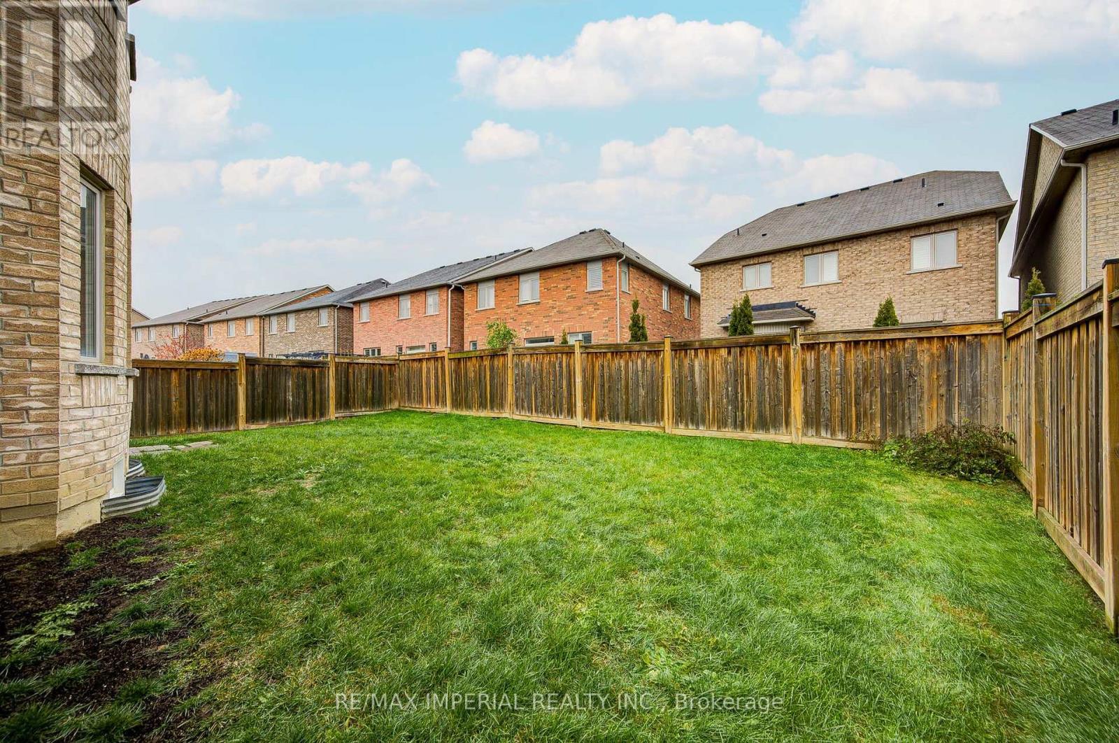 1199 Mctavish Dr. Drive, Newmarket, Ontario  L3X 0A8 - Photo 47 - N12581814