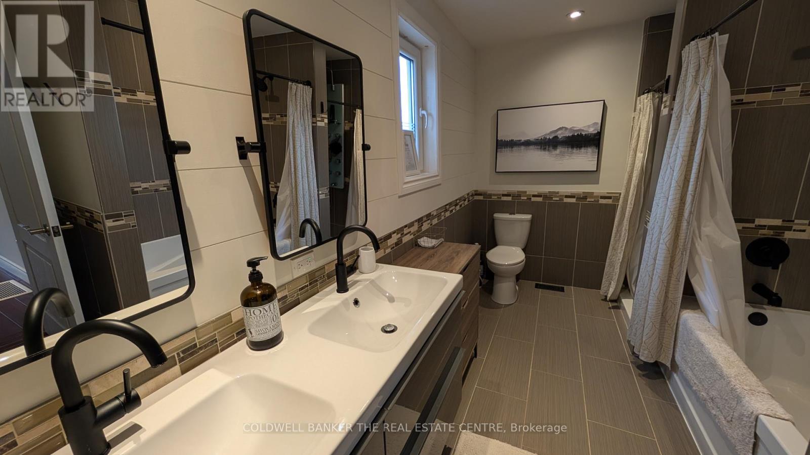 247 Poplar Avenue, Tay (Port Mcnicoll), Ontario  L0K 1R0 - Photo 23 - S12581724