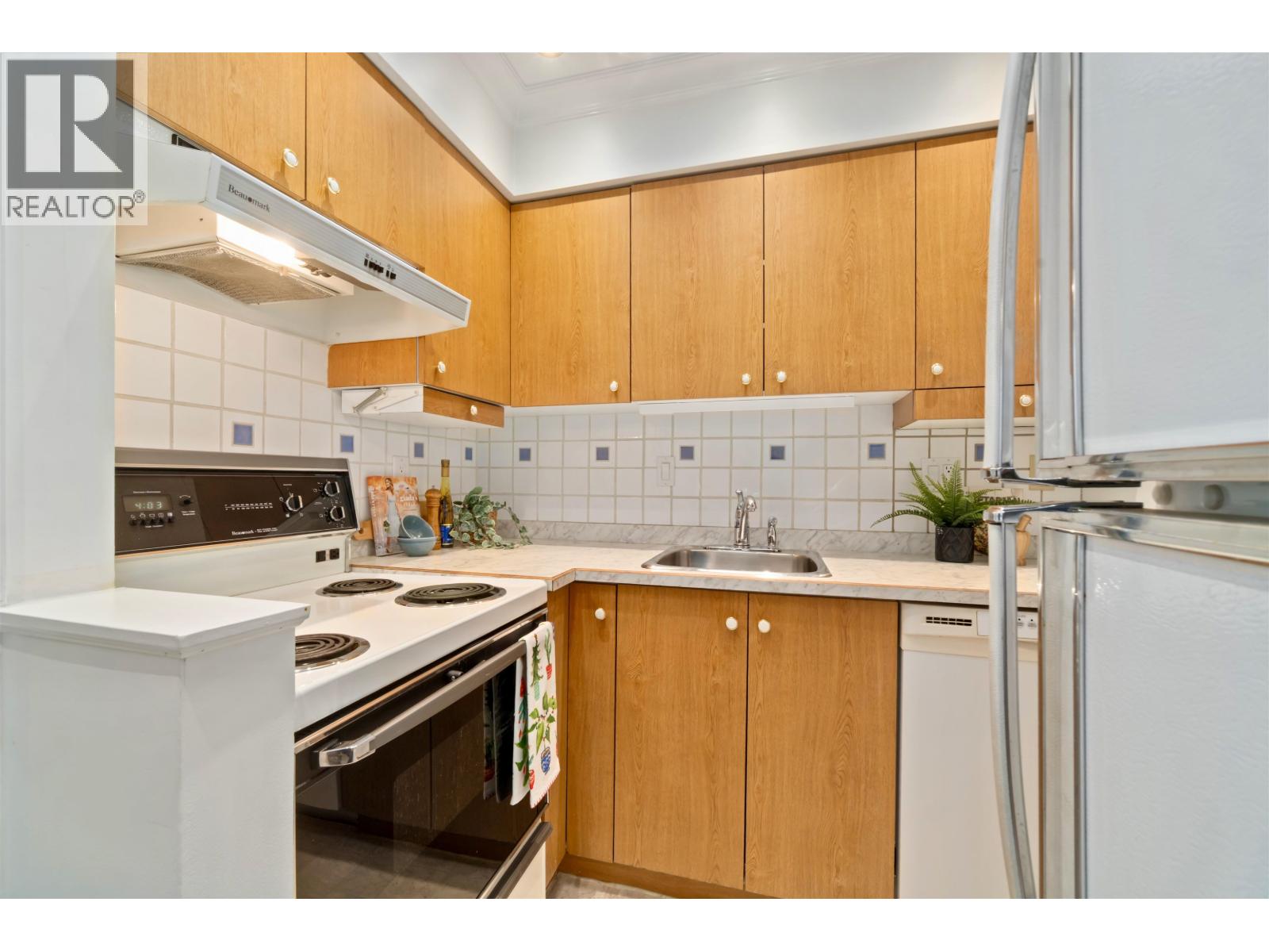 405 1157 Nelson Street, Vancouver, British Columbia  V6E 1J3 - Photo 15 - R3070295