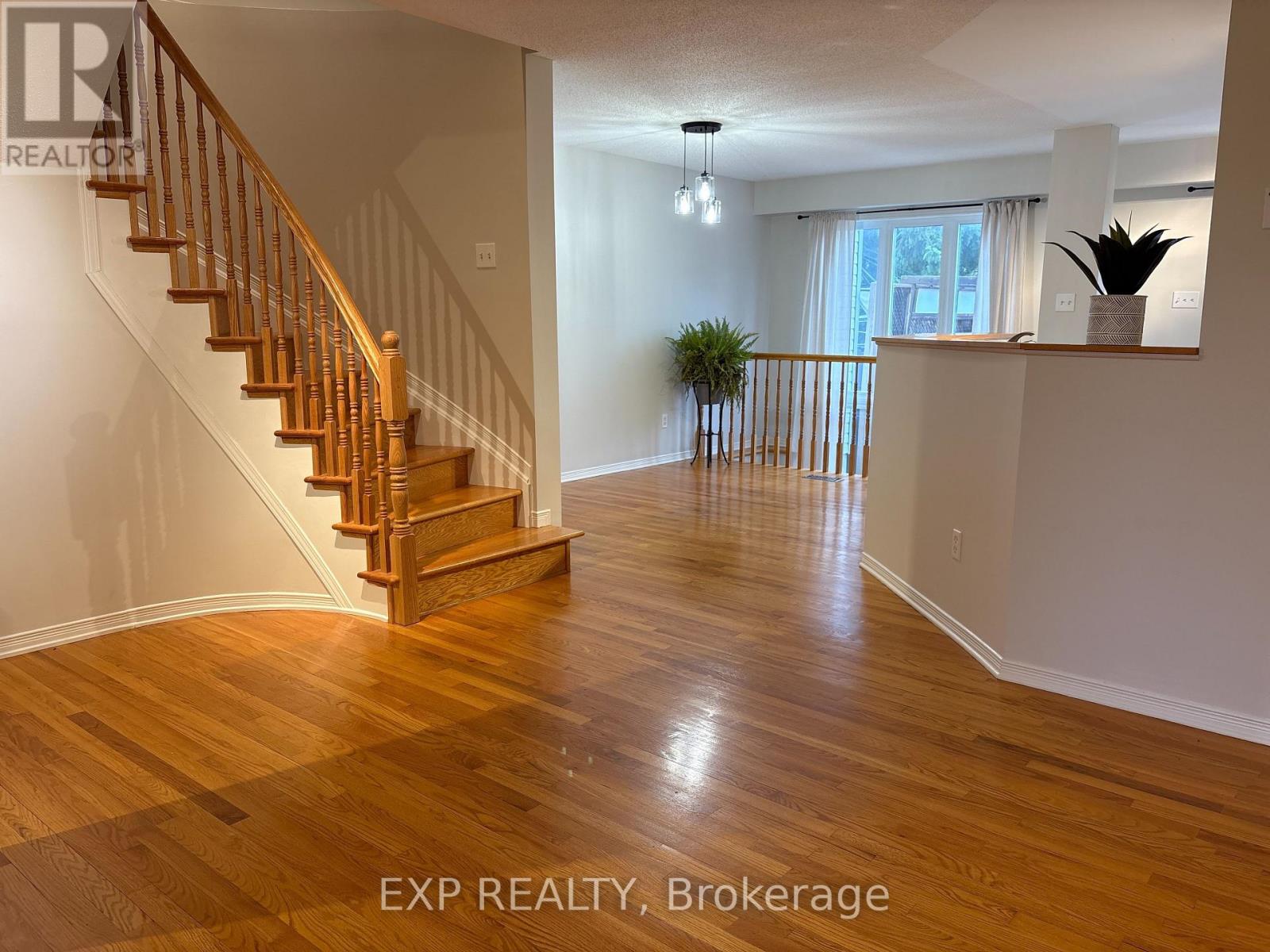 14 Drumso Street, Ottawa, Ontario  K1T 3Y2 - Photo 7 - X12581884