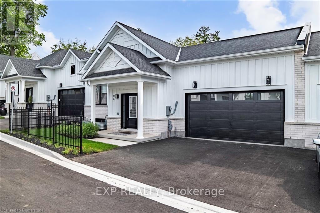 4 Santa Barbara Lane, Halton Hills, Ontario  L7G 0P7 - Photo 2 - W12581558