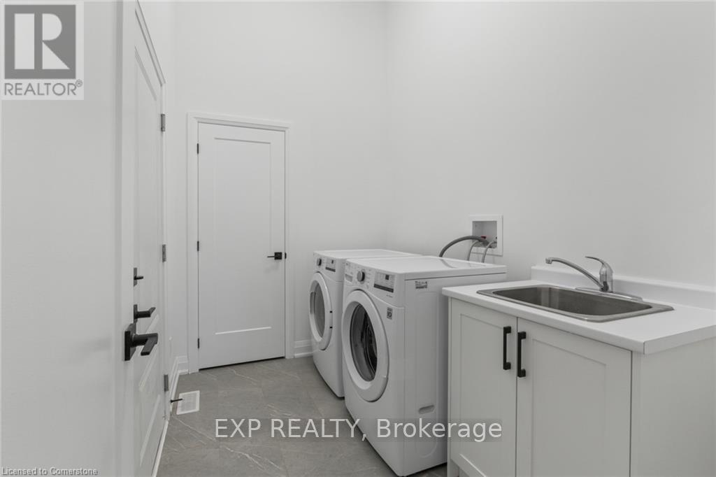 4 Santa Barbara Lane, Halton Hills, Ontario  L7G 0P7 - Photo 29 - W12581558