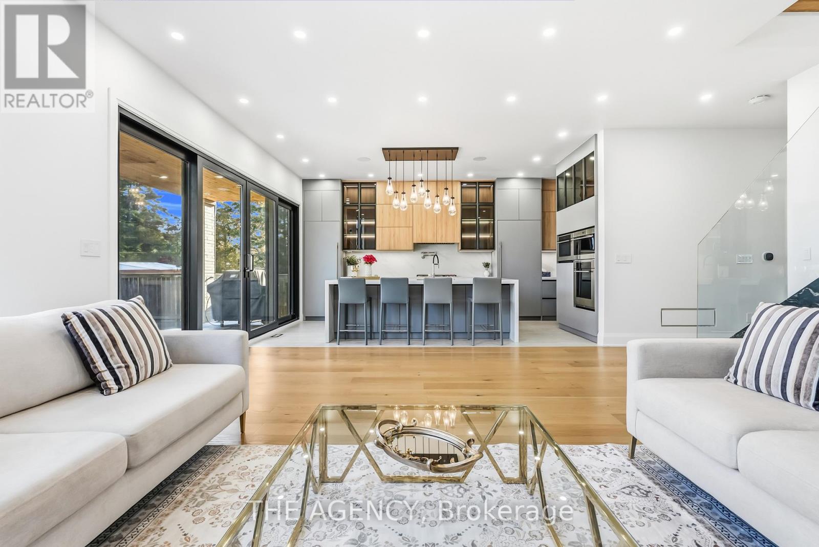 9 Earl Street, Mississauga, Ontario  L5M 1N6 - Photo 20 - W12581586