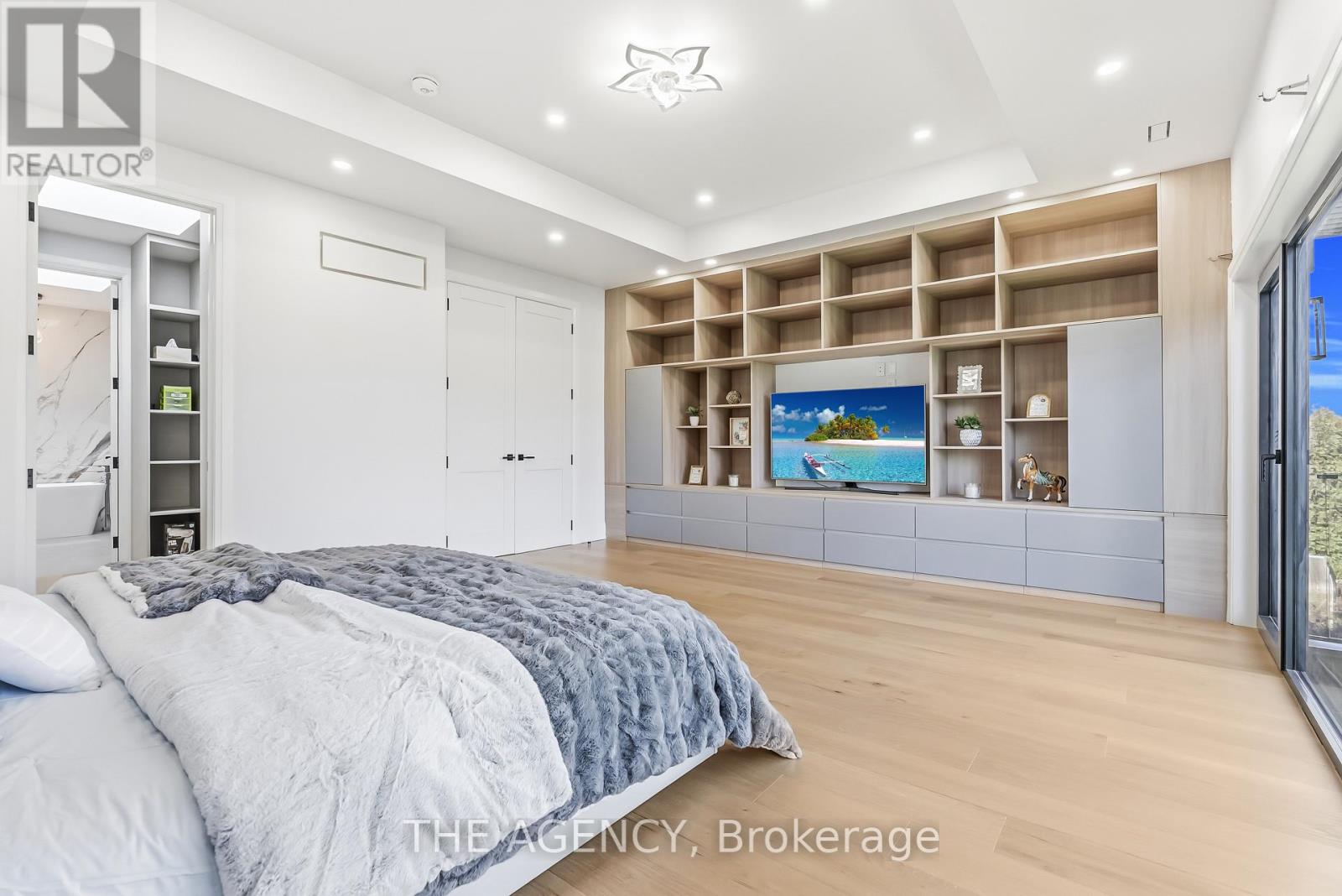 9 Earl Street, Mississauga, Ontario  L5M 1N6 - Photo 32 - W12581586