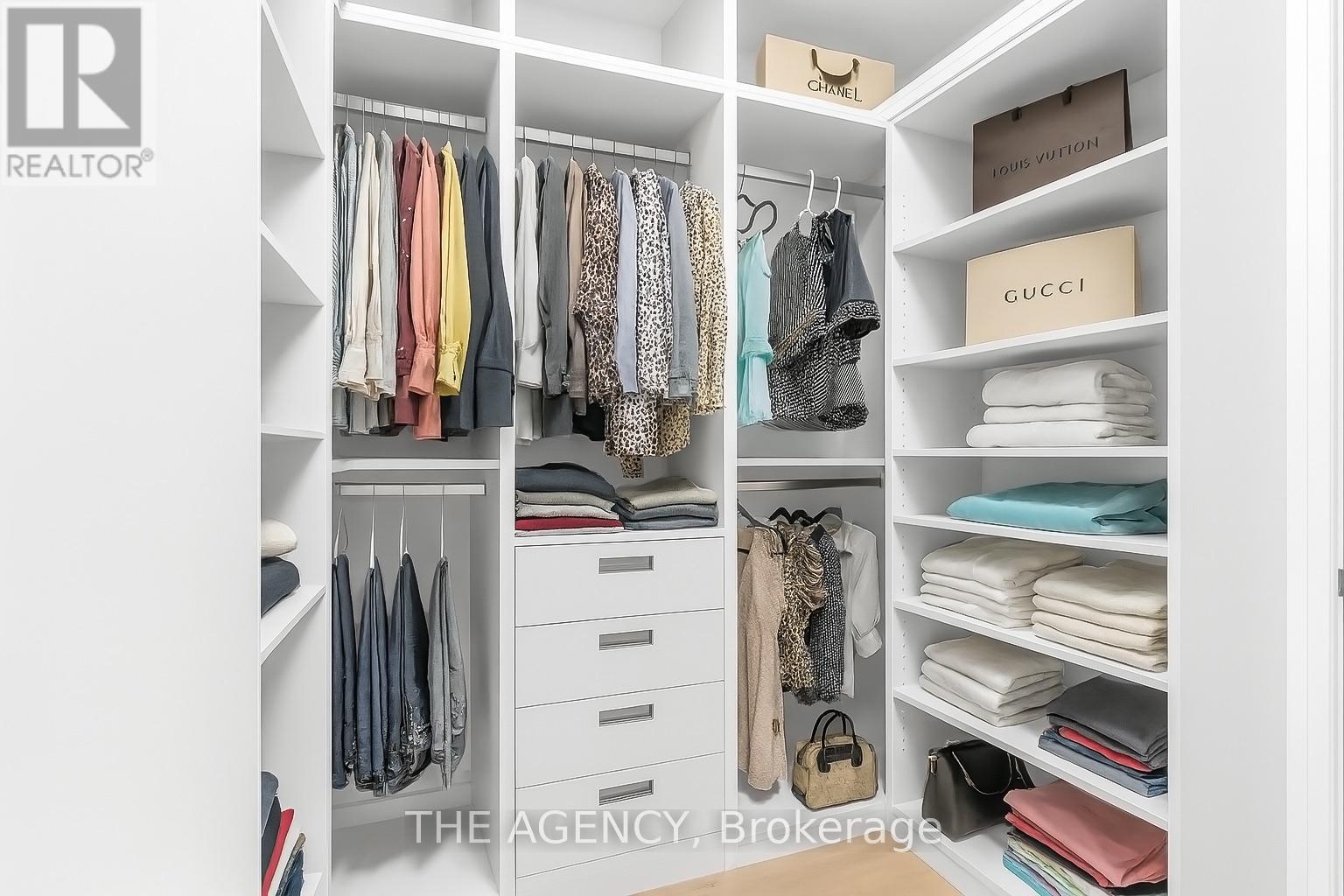 9 Earl Street, Mississauga, Ontario  L5M 1N6 - Photo 37 - W12581586