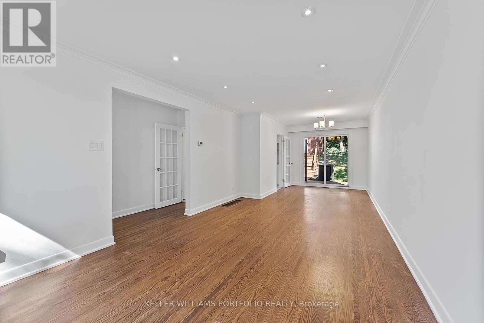 60 Juliana Court, Toronto, Ontario  M6S 2R2 - Photo 10 - W12581632