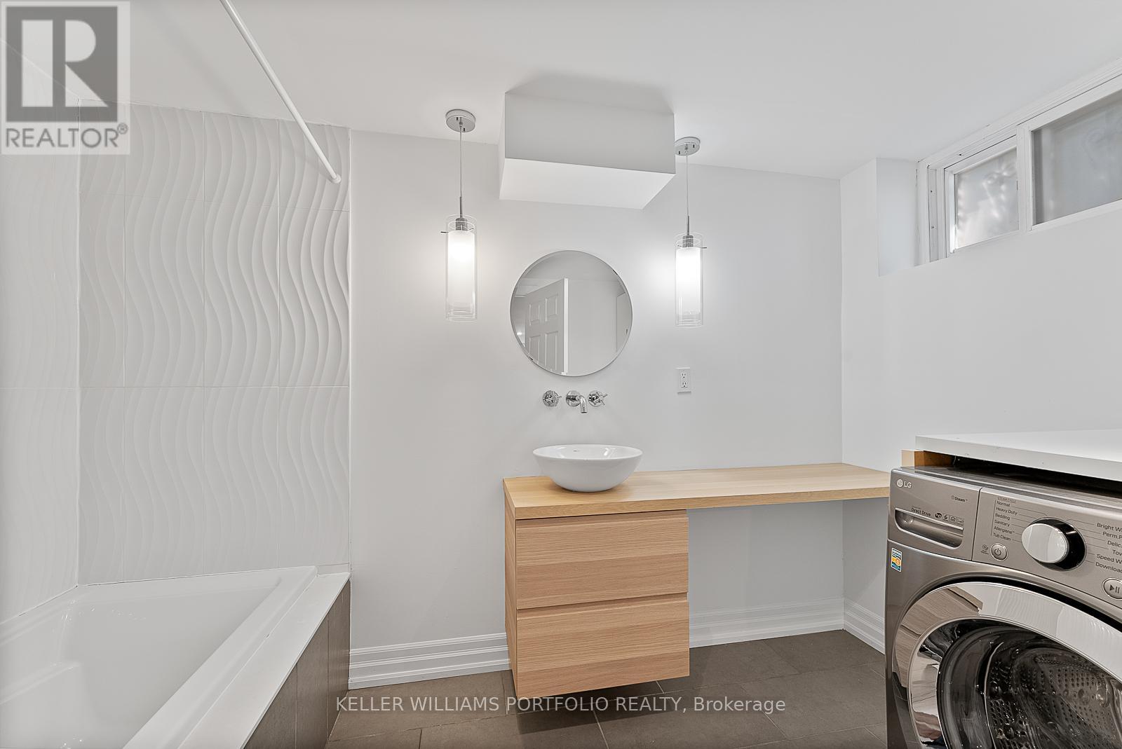 60 Juliana Court, Toronto, Ontario  M6S 2R2 - Photo 35 - W12581632