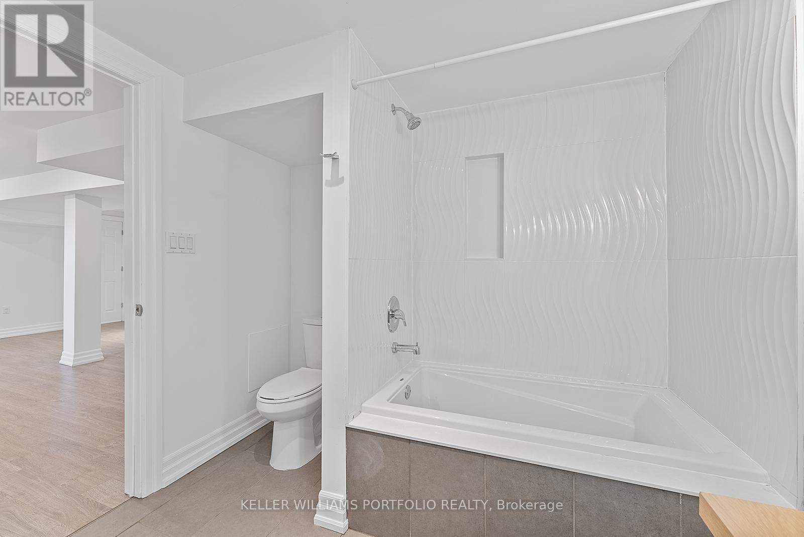 60 Juliana Court, Toronto, Ontario  M6S 2R2 - Photo 37 - W12581632