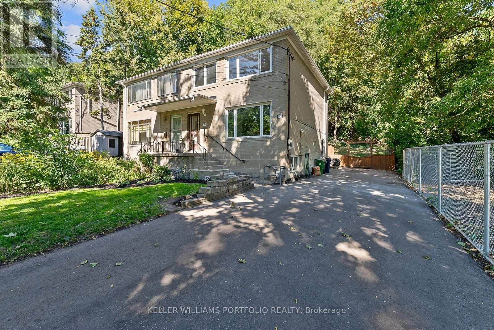 60 Juliana Court, Toronto, Ontario  M6S 2R2 - Photo 4 - W12581632