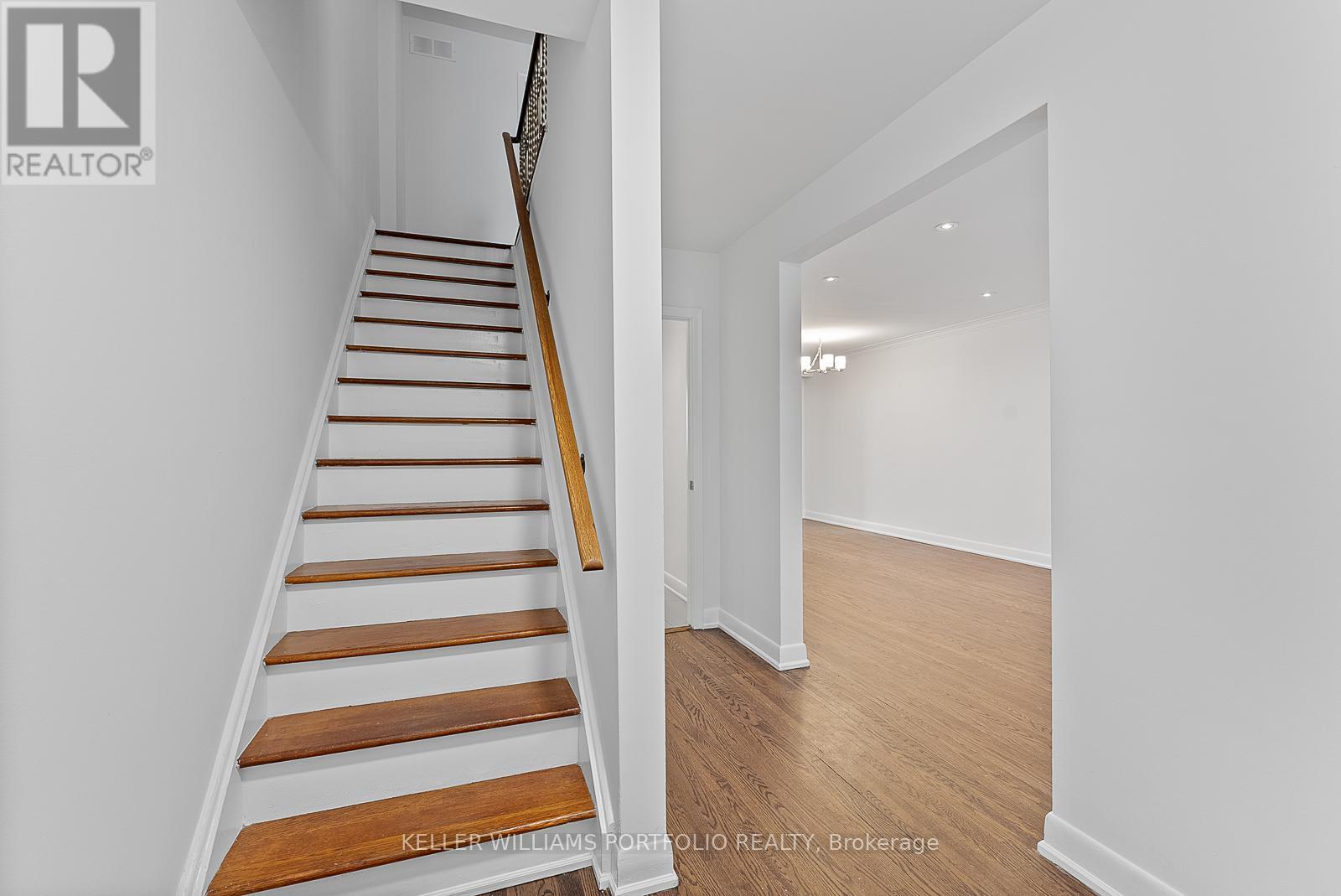 60 Juliana Court, Toronto, Ontario  M6S 2R2 - Photo 6 - W12581632