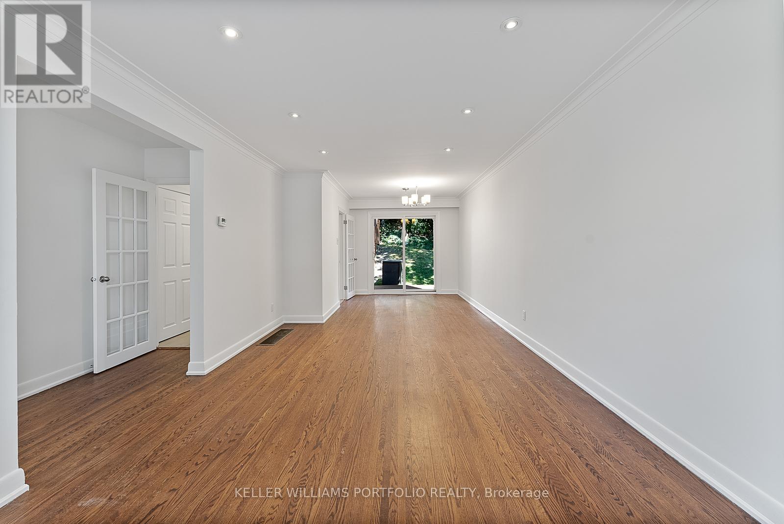 60 Juliana Court, Toronto, Ontario  M6S 2R2 - Photo 9 - W12581632