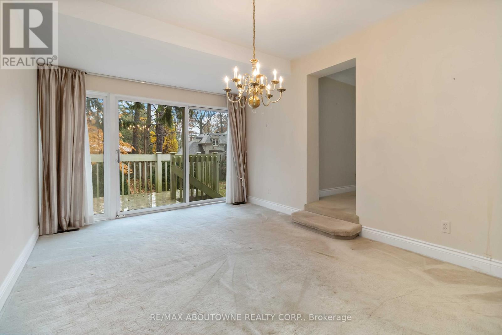 1410 Devon Road, Oakville, Ontario  L6J 2M1 - Photo 10 - W12581648