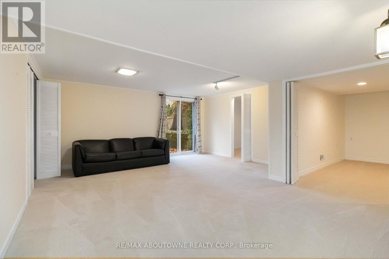 1410 Devon Road, Oakville, Ontario  L6J 2M1 - Photo 17 - W12581648