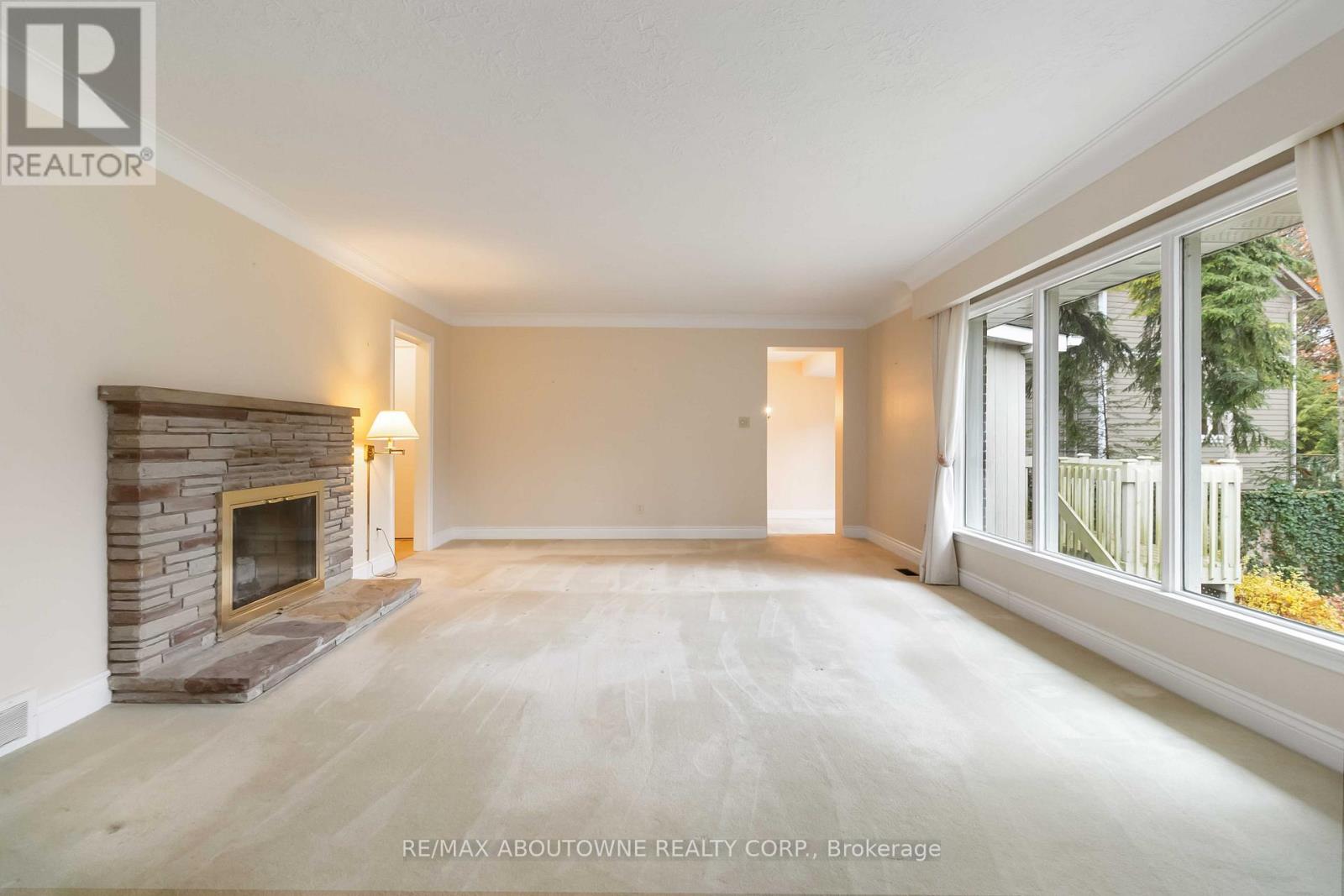 1410 Devon Road, Oakville, Ontario  L6J 2M1 - Photo 8 - W12581648