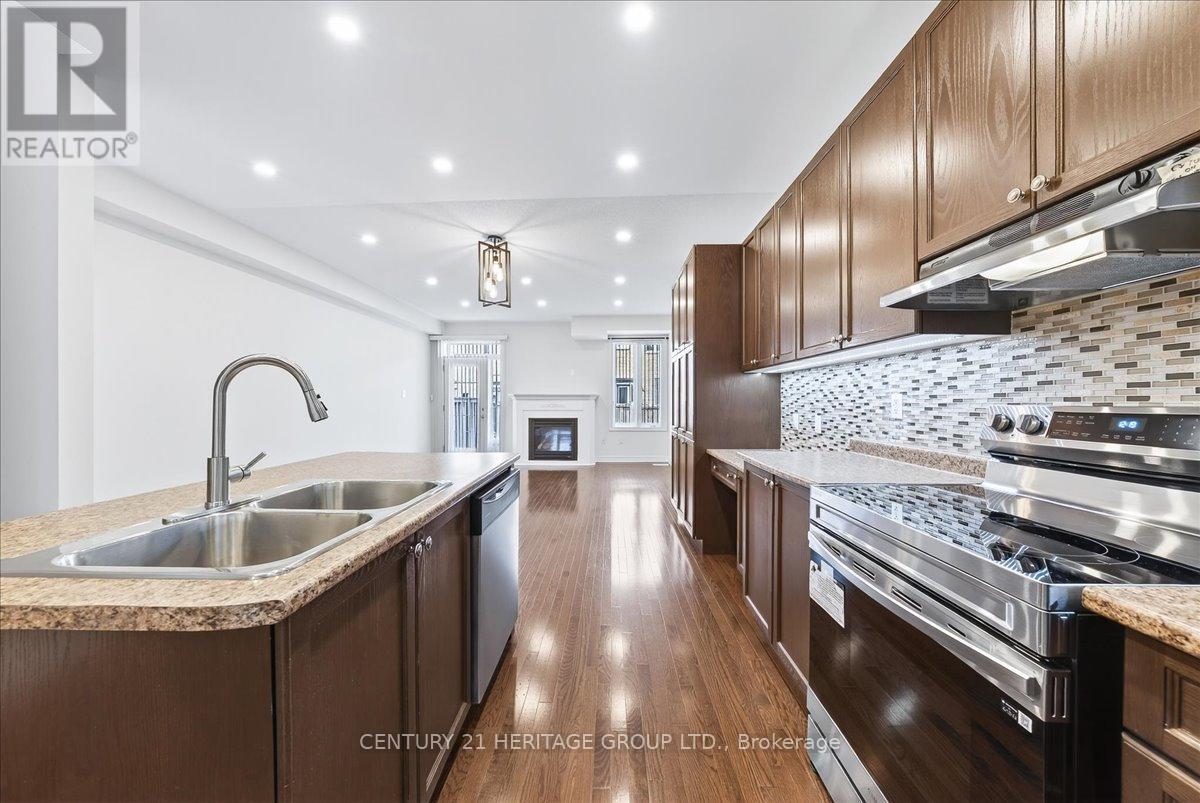 13 Mclaughlin Avenue, Milton, Ontario  L9T 8K2 - Photo 11 - W12581650