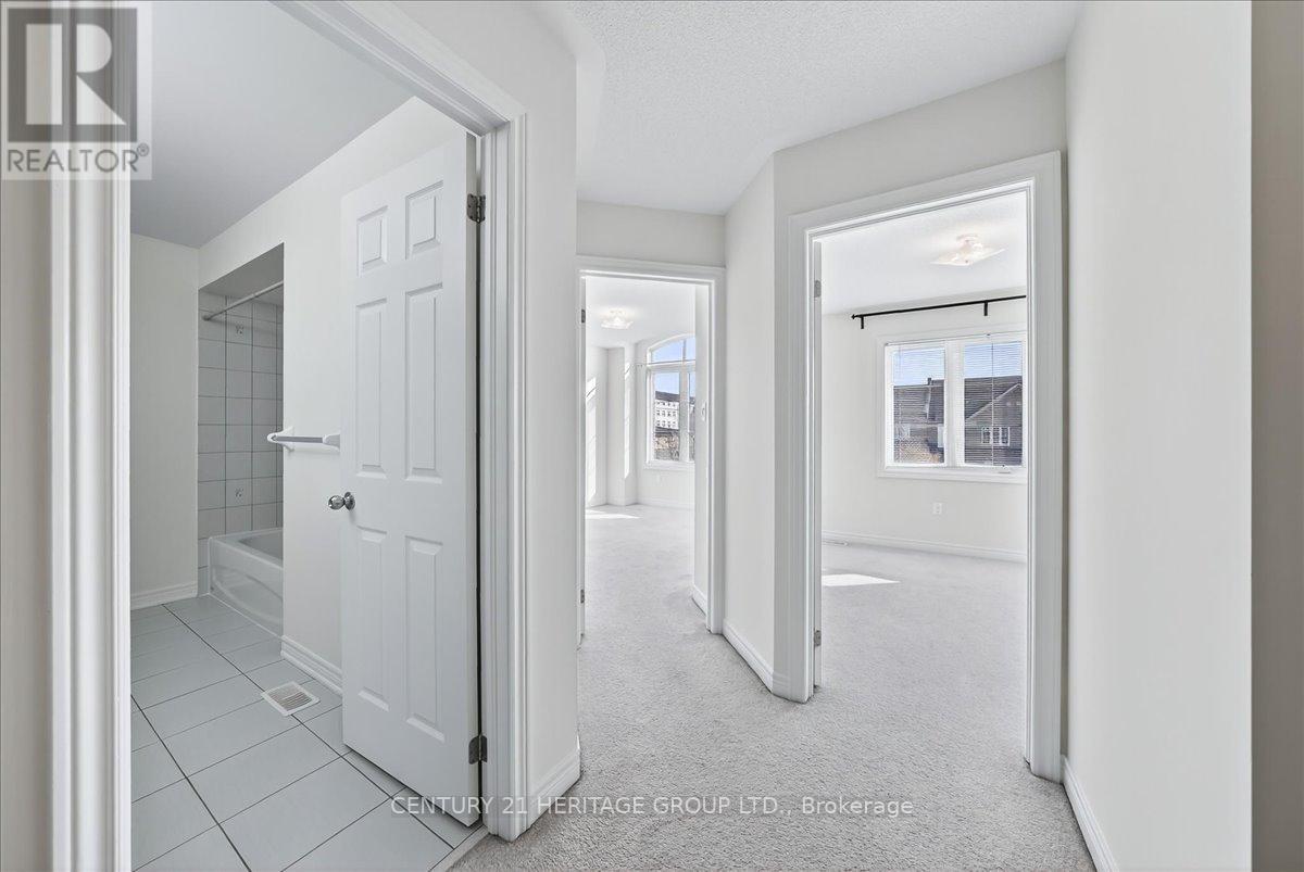 13 Mclaughlin Avenue, Milton, Ontario  L9T 8K2 - Photo 29 - W12581650