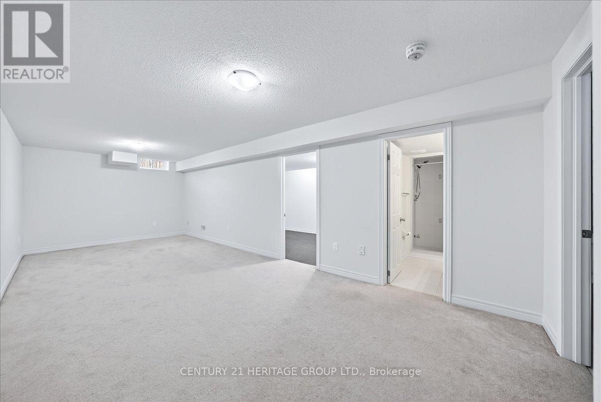 13 Mclaughlin Avenue, Milton, Ontario  L9T 8K2 - Photo 37 - W12581650