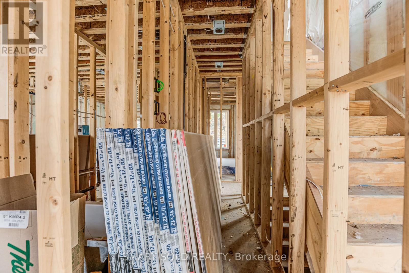 4 Forty Third Street, Toronto, Ontario  M8W 3P6 - Photo 6 - W12581658